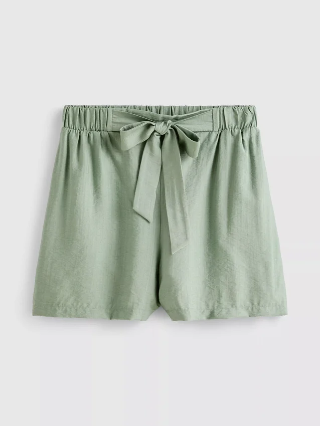 Pantaloni scurți cu curea, fără nasturi Pantaloni scurți cu curea, fără nasturi
