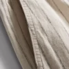 Pantaloni scurți cu dungi din amestec de in Pantaloni scurți cu dungi din amestec de in