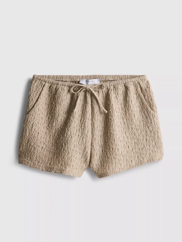 Pantaloni scurți cu șnur, cu aspect șifonat Pantaloni scurți cu șnur, cu aspect șifonat