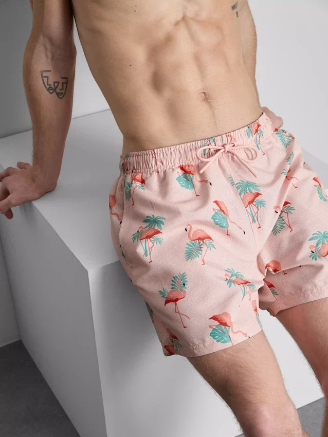 Pantaloni scurți de înot texturati cu imprimeu de flamingo Pantaloni scurți de înot texturati cu imprimeu de flamingo