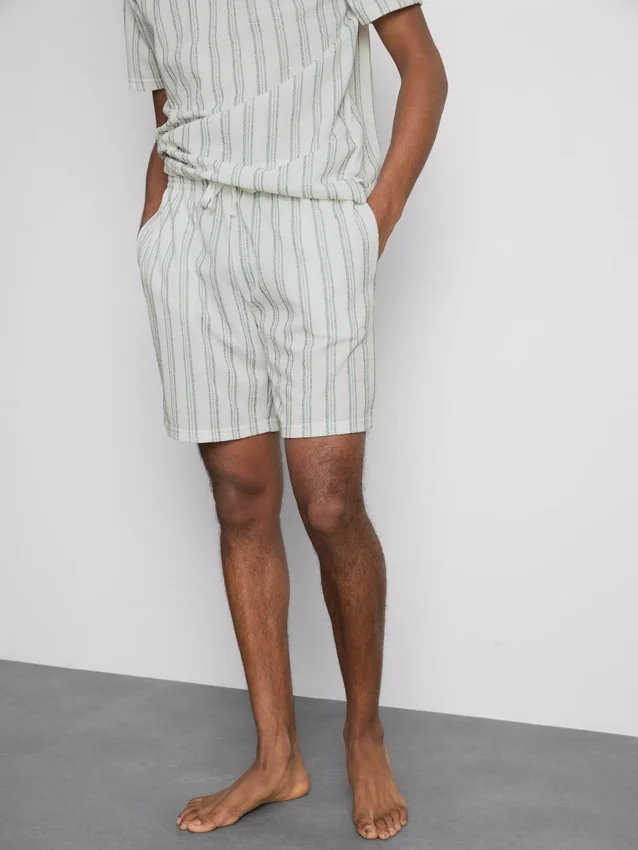 Pantaloni scurți de pijama cu dungi Pantaloni scurți de pijama cu dungi