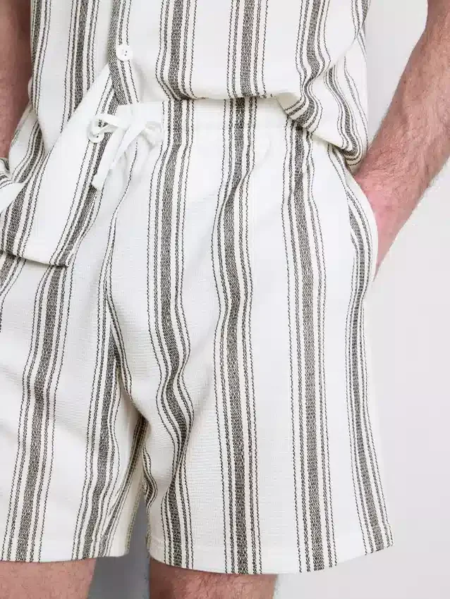 Pantaloni scurți de pijama cu dungi Pantaloni scurți de pijama cu dungi