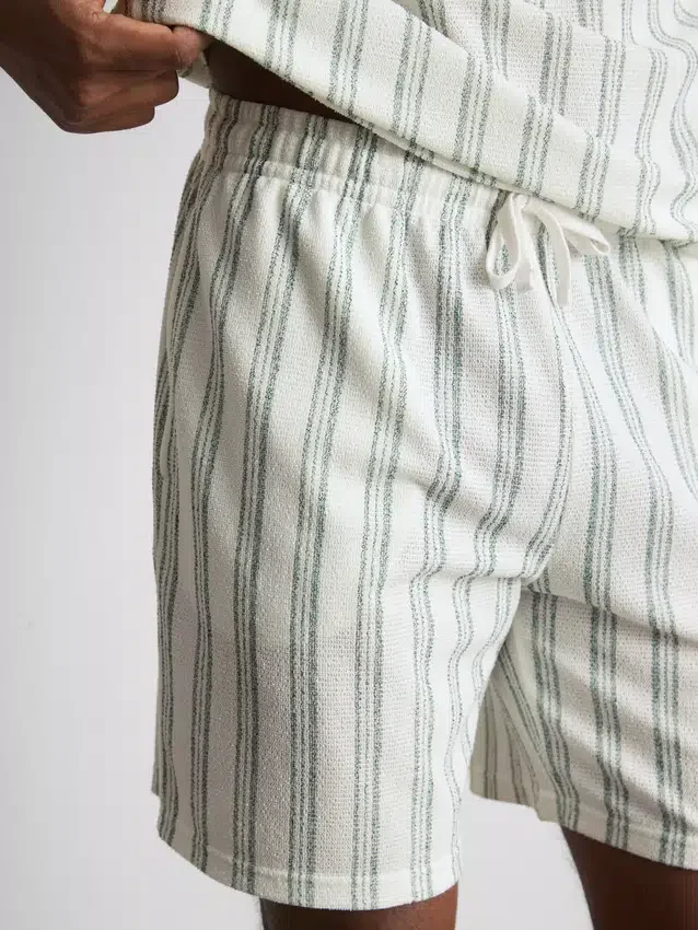 Pantaloni scurți de pijama cu dungi Pantaloni scurți de pijama cu dungi