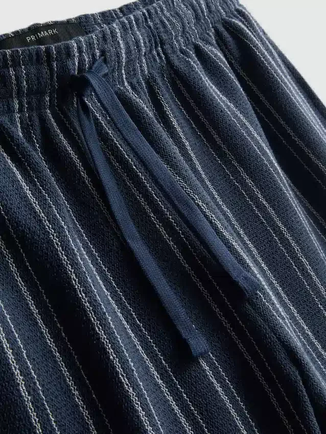 Pantaloni scurți de pijama cu dungi Pantaloni scurți de pijama cu dungi