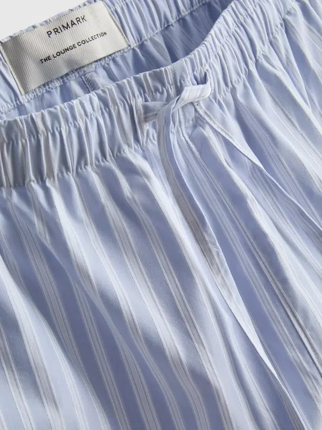 Pantaloni scurți de pijama cu dungi Pantaloni scurți de pijama cu dungi
