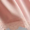Pantaloni scurți de pijama din satin cu dantelă din The Edit