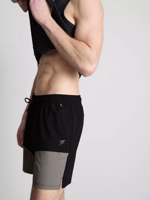 Pantaloni scurți de sport cu blocuri de culoare Pantaloni scurți de sport cu blocuri de culoare