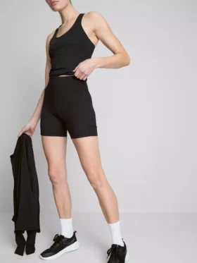 Pantaloni scurți de yoga cu talie înaltă, supli și cu susținere