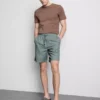 Pantaloni scurți din amestec de in, cu șnur Pantaloni scurți din amestec de in, cu șnur