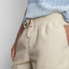 Pantaloni scurți din amestec de in, cu șnur Pantaloni scurți din amestec de in, cu șnur