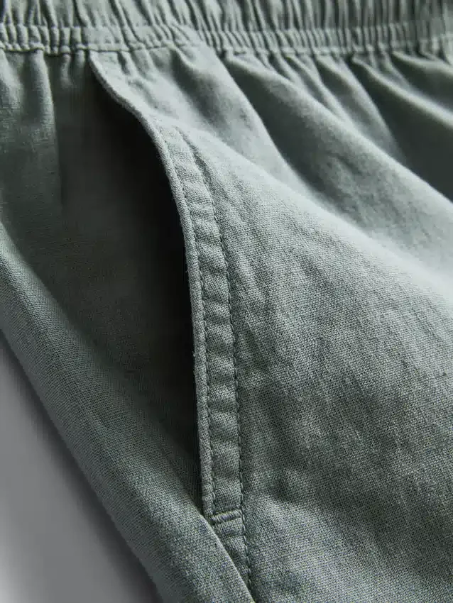 Pantaloni scurți din amestec de in, cu șnur Pantaloni scurți din amestec de in, cu șnur