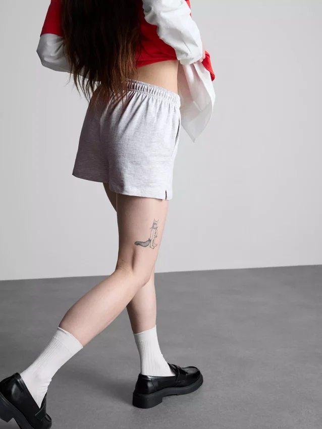Pantaloni scurți din bumbac cu cordon de strângere Pantaloni scurți din bumbac cu cordon de strângere
