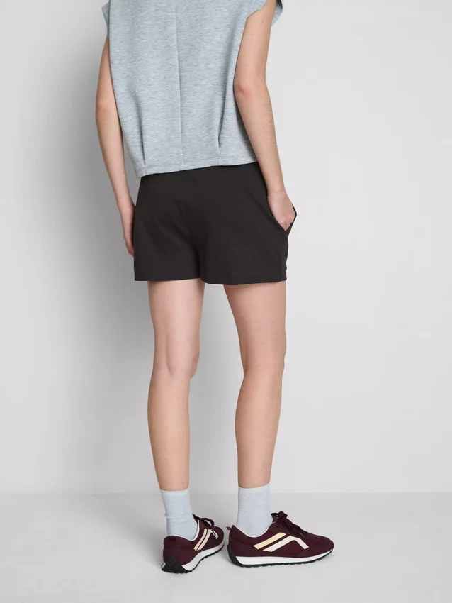 Pantaloni scurți din bumbac cu cordon de strângere Pantaloni scurți din bumbac cu cordon de strângere
