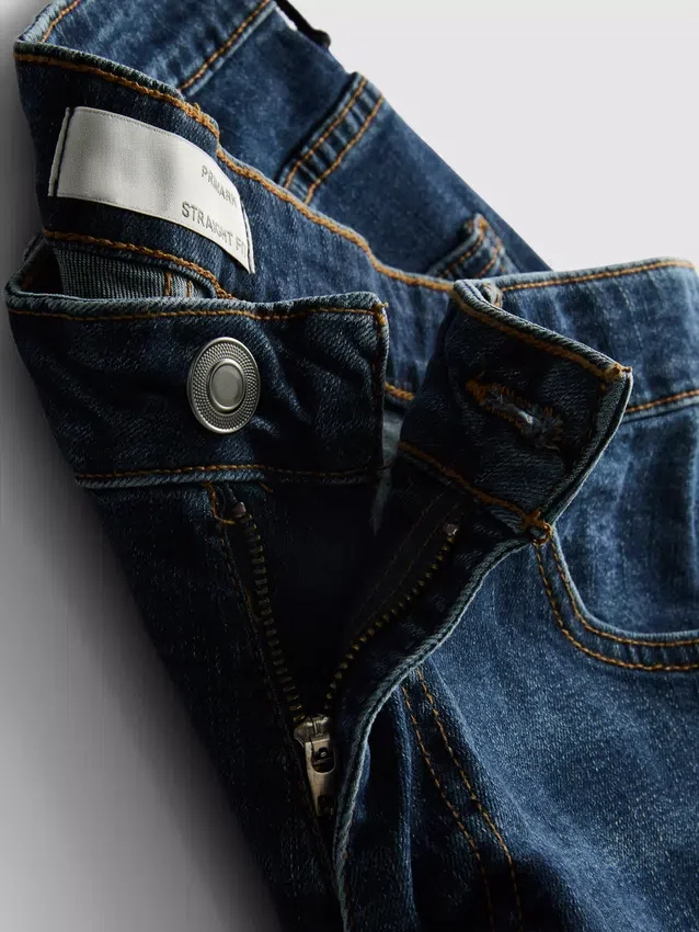 Pantaloni scurți din denim cu croială dreaptă Pantaloni scurți din denim cu croială dreaptă