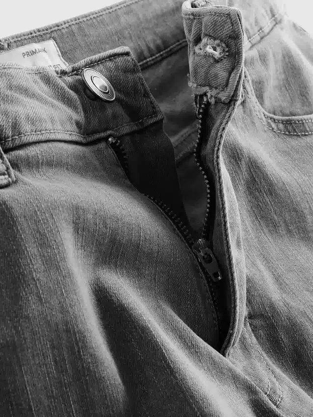Pantaloni scurți din denim cu croială dreaptă Pantaloni scurți din denim cu croială dreaptă