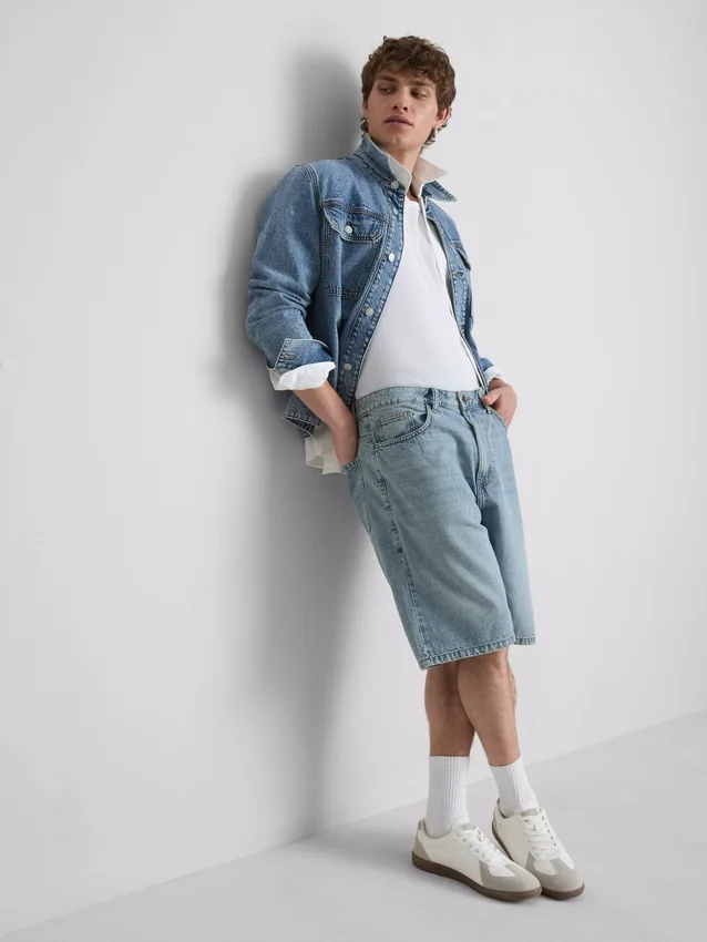 Pantaloni scurți din denim cu croială lejeră Pantaloni scurți din denim cu croială lejeră