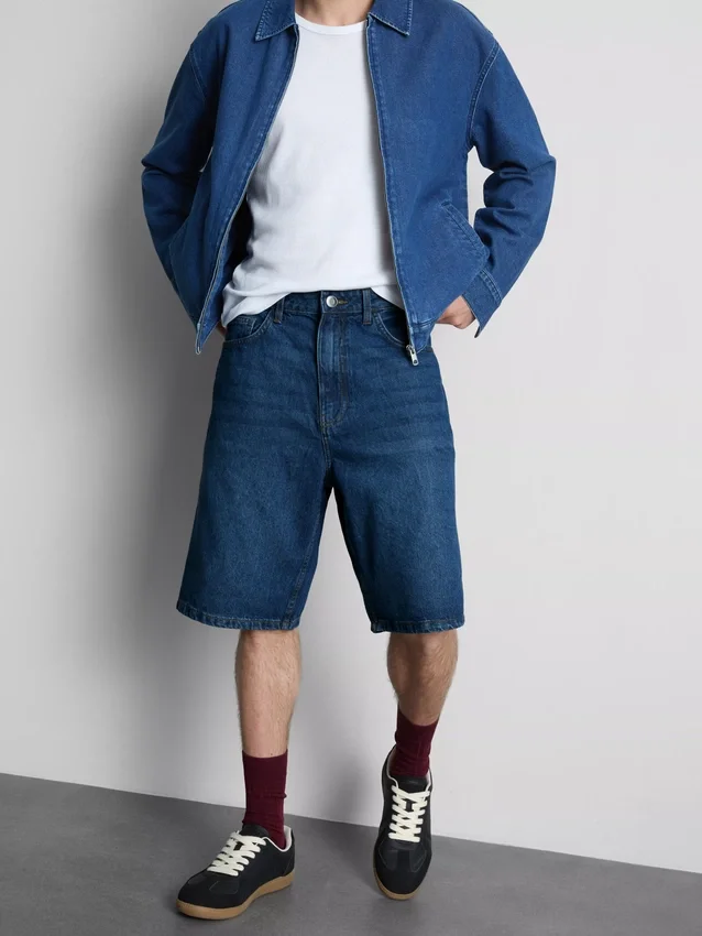 Pantaloni scurți din denim cu croială lejeră Pantaloni scurți din denim cu croială lejeră