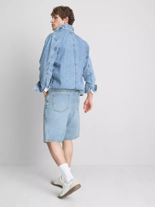 Pantaloni scurți din denim cu croială lejeră Pantaloni scurți din denim cu croială lejeră