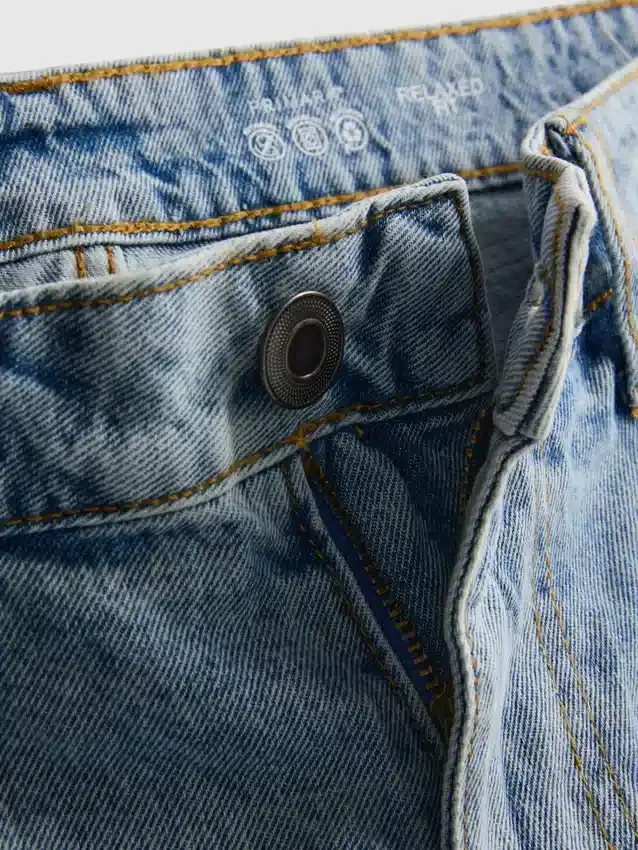 Pantaloni scurți din denim cu croială lejeră Pantaloni scurți din denim cu croială lejeră