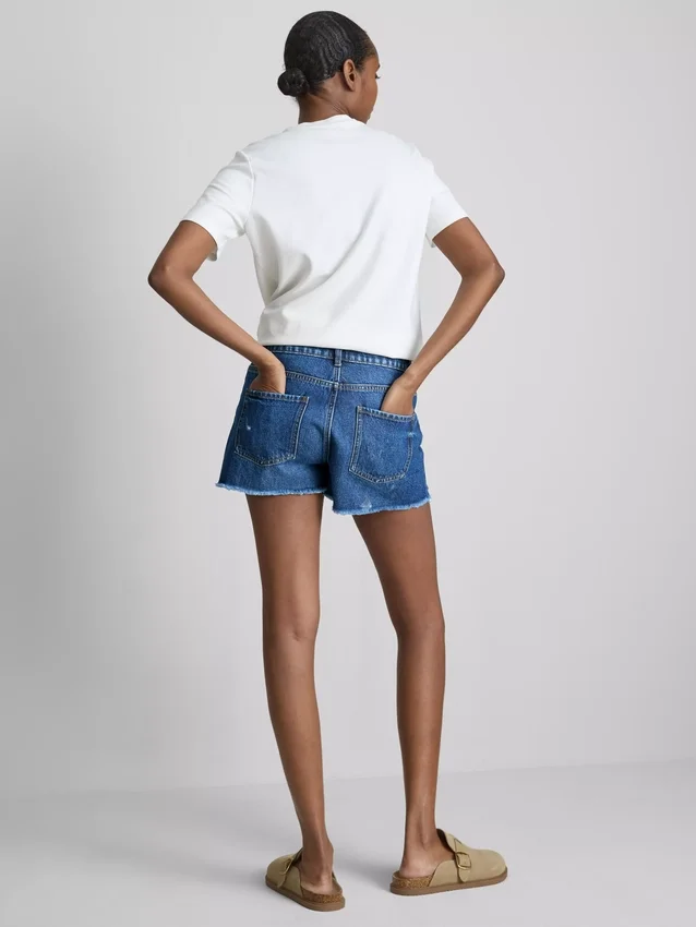 Pantaloni Scurți din denim cu rupturi Pantaloni Scurți din denim cu rupturi