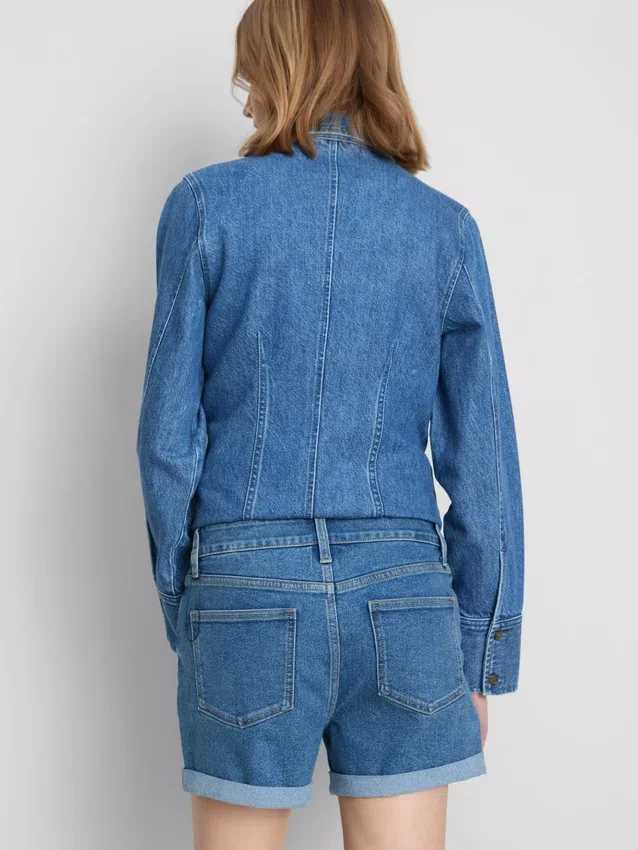 Pantaloni scurți din denim cu talie medie și tiv răsfrânt Pantaloni scurți din denim cu talie medie și tiv răsfrânt