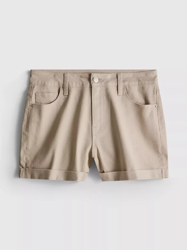 Pantaloni scurți din denim cu talie medie și tiv răsfrânt Pantaloni scurți din denim cu talie medie și tiv răsfrânt