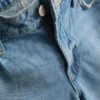 Pantaloni Scurți din denim cu tiv nefinisat Pantaloni Scurți din denim cu tiv nefinisat