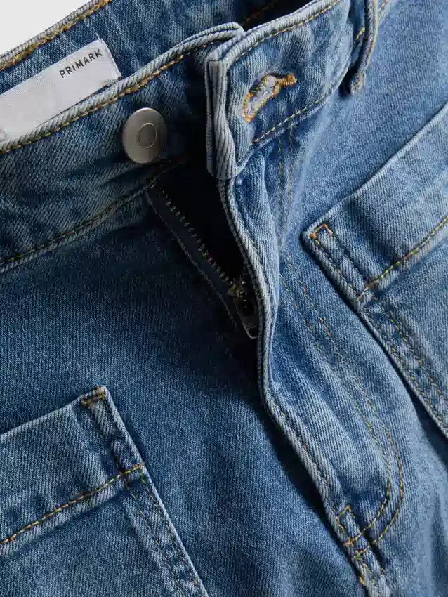 Pantaloni scurți din denim de bumbac cu buzunare în față Pantaloni scurți din denim de bumbac cu buzunare în față