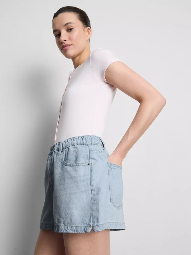 Pantaloni scurți din denim de bumbac, cu croi în A Pantaloni scurți din denim de bumbac, cu croi în A