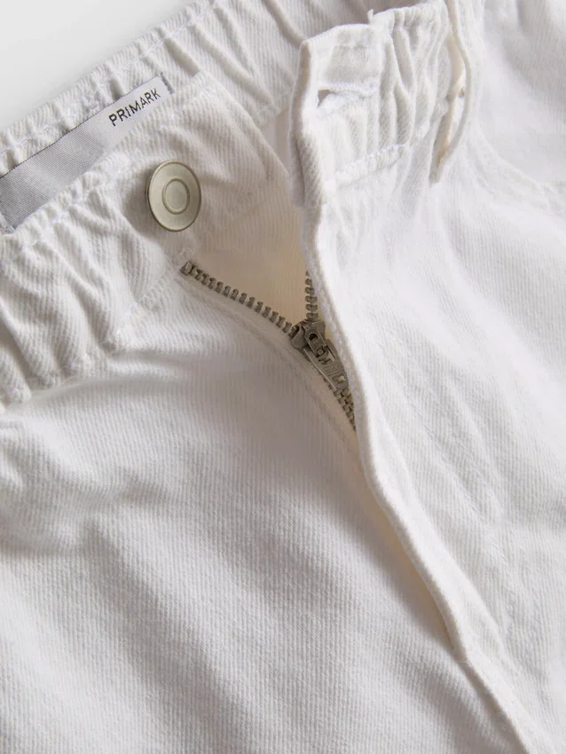 Pantaloni scurți din denim de bumbac, cu croi în A Pantaloni scurți din denim de bumbac, cu croi în A