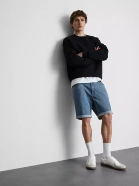 Pantaloni scurți din denim slim cu talie medie Pantaloni scurți din denim slim cu talie medie