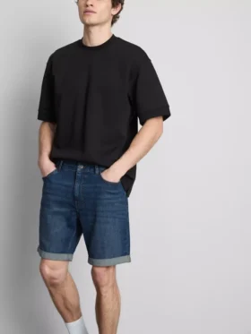 Pantaloni scurți din denim slim cu talie medie Pantaloni scurți din denim slim cu talie medie