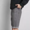 Pantaloni scurți din denim slim cu talie medie