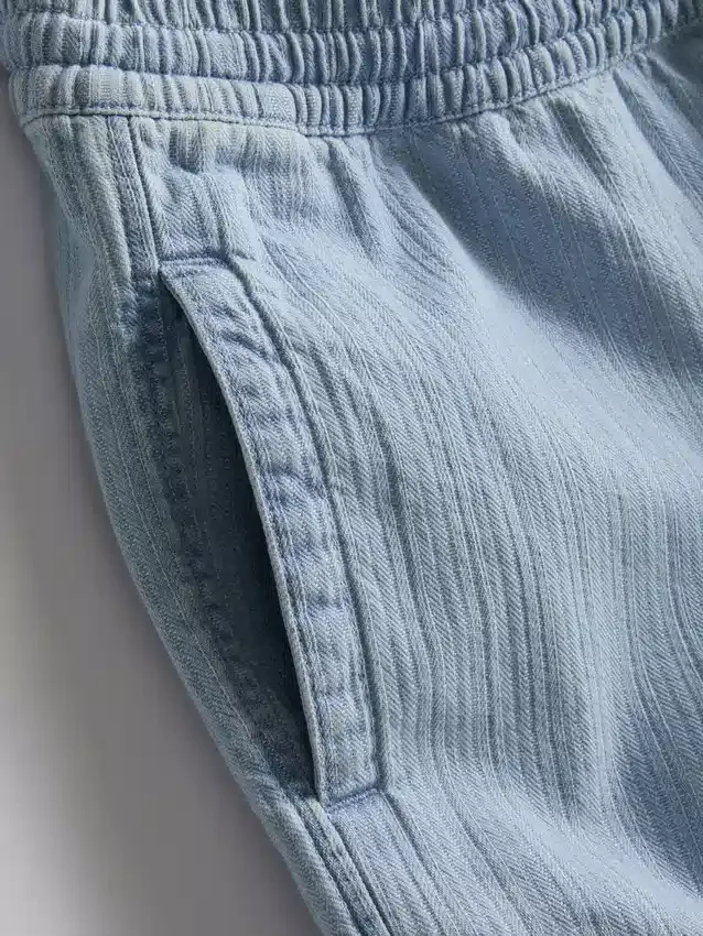 Pantaloni scurți din denim texturat cu șnur Pantaloni scurți din denim texturat cu șnur