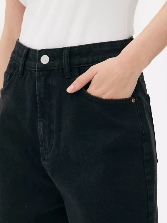 Pantaloni scurți din denim tip „mom” Pantaloni scurți din denim tip „mom”