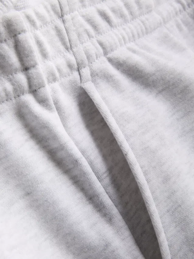 Pantaloni scurți din jersey cu detalii cu nasturi, cu conținut ridicat de bumbac Pantaloni scurți din jersey cu detalii cu nasturi, cu conținut ridicat de bumbac