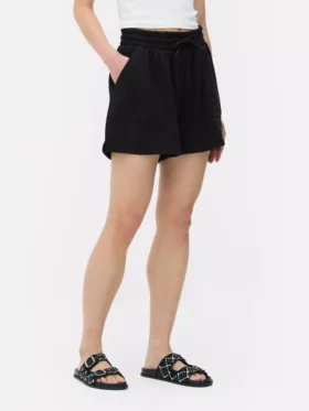 Pantaloni scurți din tricou cu șnur Pantaloni scurți din tricou cu șnur