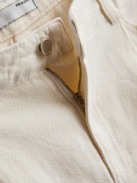 Pantaloni scurți evazați din denim cu pliuri, cu conținut ridicat de bumbac