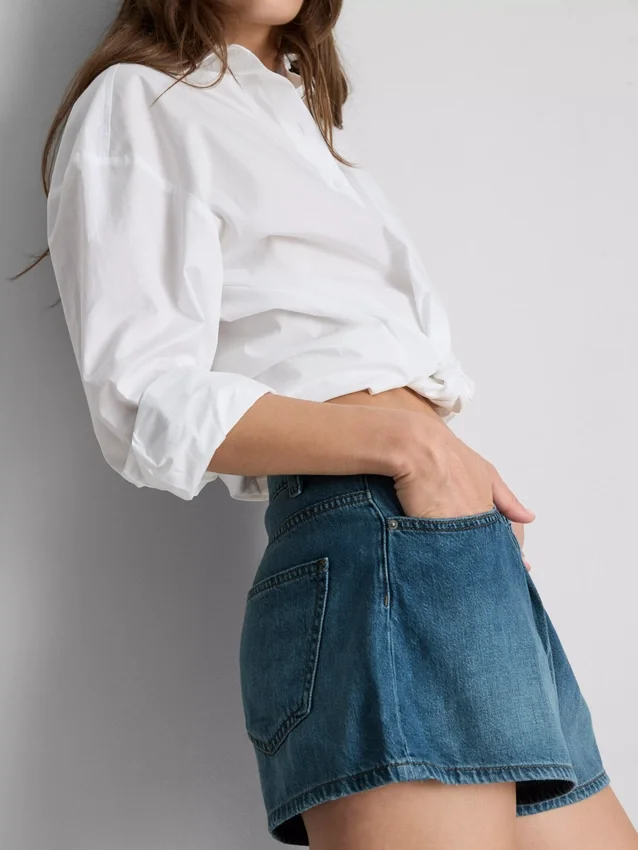 Pantaloni scurți evazați din denim cu pliuri, cu conținut ridicat de bumbac Pantaloni scurți evazați din denim cu pliuri, cu conținut ridicat de bumbac