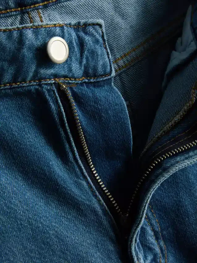 Pantaloni scurți evazați din denim cu pliuri, cu conținut ridicat de bumbac Pantaloni scurți evazați din denim cu pliuri, cu conținut ridicat de bumbac