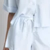 Pantaloni scurți oxford cu dungi și talie înaltă Pantaloni scurți oxford cu dungi și talie înaltă