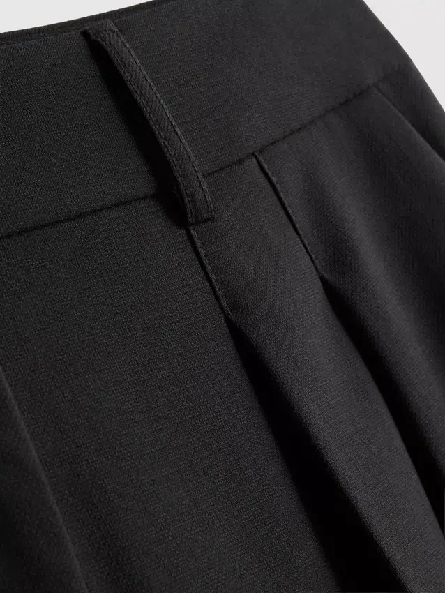 Pantaloni Scurți plisati Pantaloni Scurți plisati
