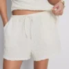 Pantaloni Scurți relaxați, cu aspect șifonat, de la Paula Echevarría Pantaloni Scurți relaxați, cu aspect șifonat, de la Paula Echevarría
