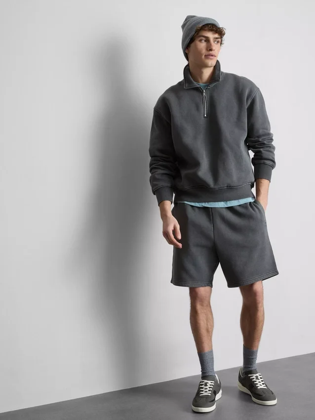 Pantaloni scurți spălați, cu talie elastică Pantaloni scurți spălați, cu talie elastică