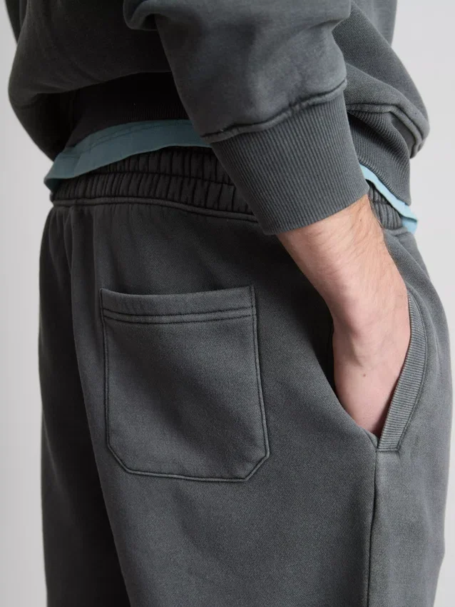 Pantaloni scurți spălați, cu talie elastică Pantaloni scurți spălați, cu talie elastică