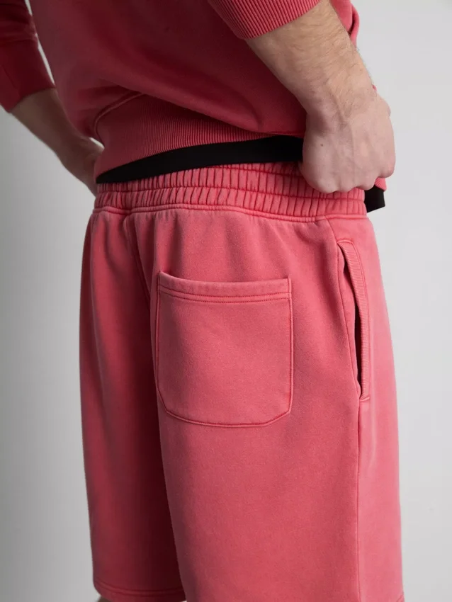 Pantaloni scurți spălați, cu talie elastică Pantaloni scurți spălați, cu talie elastică