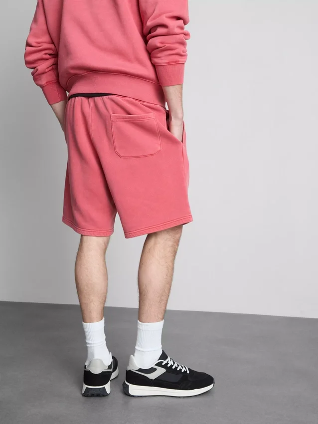 Pantaloni scurți spălați, cu talie elastică Pantaloni scurți spălați, cu talie elastică