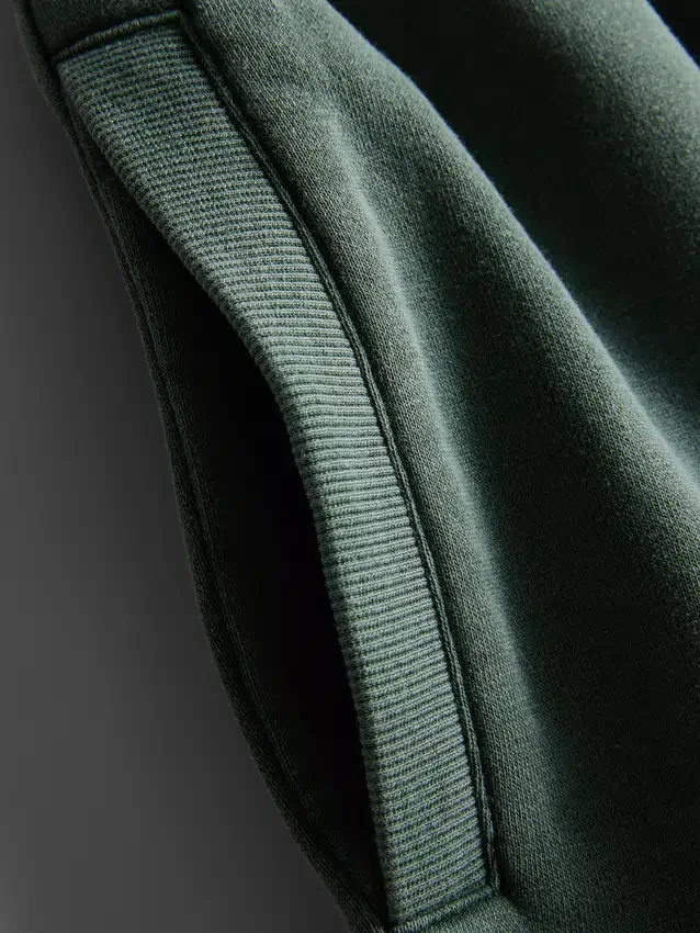 Pantaloni scurți spălați, cu talie elastică Pantaloni scurți spălați, cu talie elastică