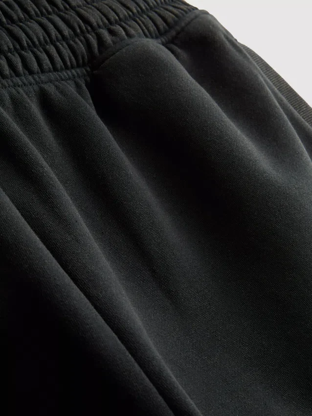 Pantaloni scurți spălați, cu talie elastică Pantaloni scurți spălați, cu talie elastică