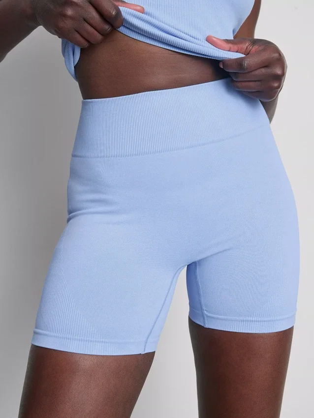 Pantaloni scurți sport fără cusături, cu efect de strângere Pantaloni scurți sport fără cusături, cu efect de strângere